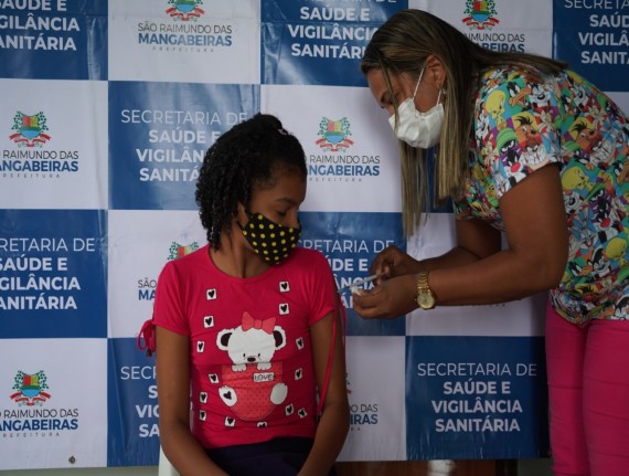 Governo de Mangabeiras inicia vacinação contra a COVID-19 em…