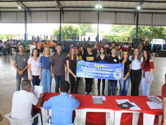 Prefeitura de Porto Franco comemora Semana da Água com gincana  escolar