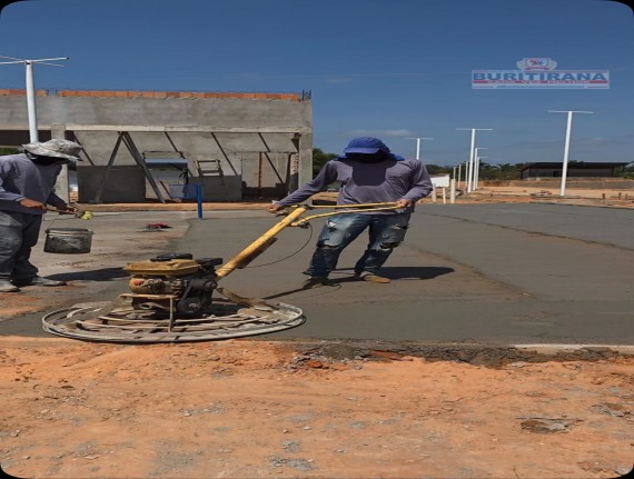 Buritirana avança na construção de nova praça para lazer e convivência
