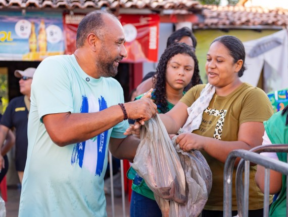Semana Santa: Roberto Costa inicia distribuição de peixes e beneficia milhares de famílias em Bacabal