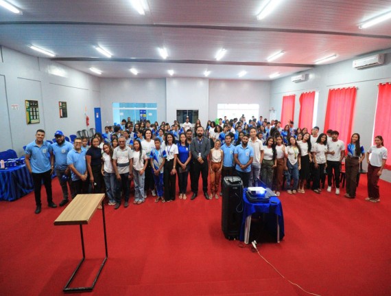 Centro do Guilherme reúne estudantes e professores em ação sobre sustentabilidade