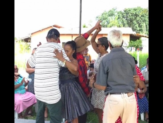 Baile da Saudade – Anos 80 anima grupo de idosos no CRAS de Buritirana