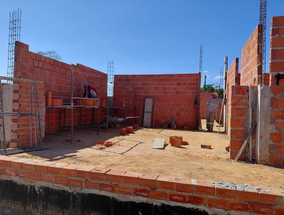 Ribamar Fiquene avança na construção de creche no bairro Vila Ita