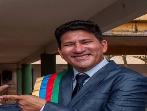 Vice-prefeito toma posse após afastamento do prefeito de Buriticupu