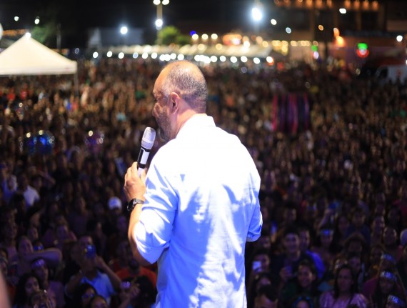 Prefeitura de Bacabal promove o Gospel Fest e leva milhares de pessoas ao Centro Cultural em noite de adoração