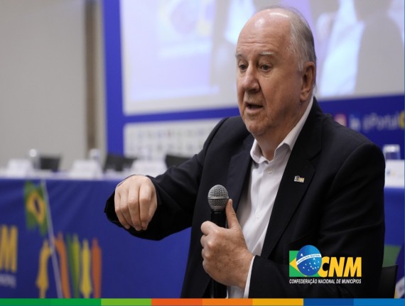 Presidente da CNM pede apoio dos prefeitos para aprovação de PEC contra pautas-bomba