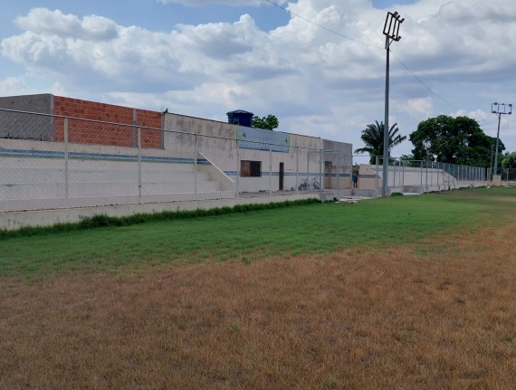 Ribamar Fiquene segue com obras de reforma e ampliação do Estádio Mirandão